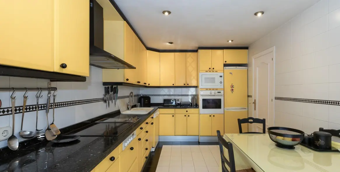 Продажа таунхауса в Estepona 6