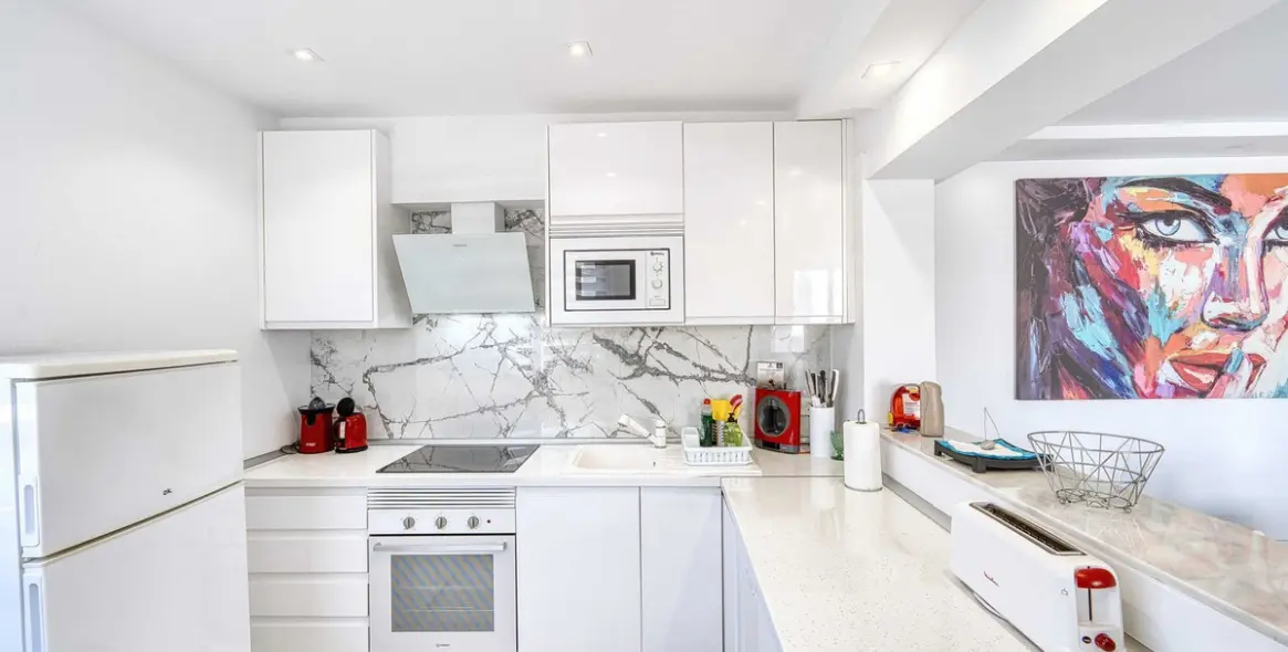 Sale of penthouse in Elviria 15