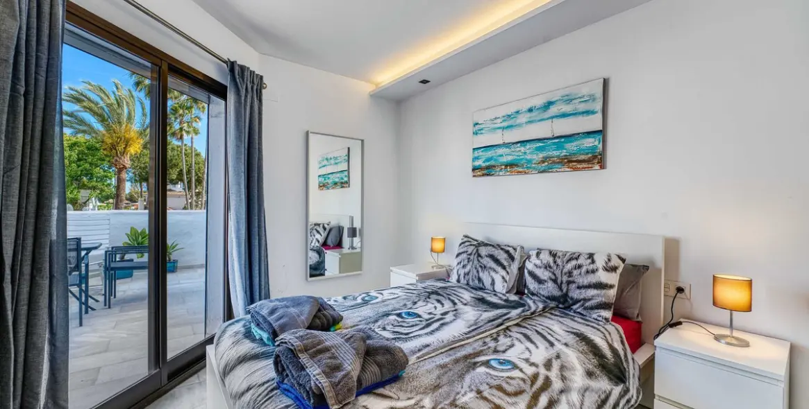 Venta de ático en Elviria 25