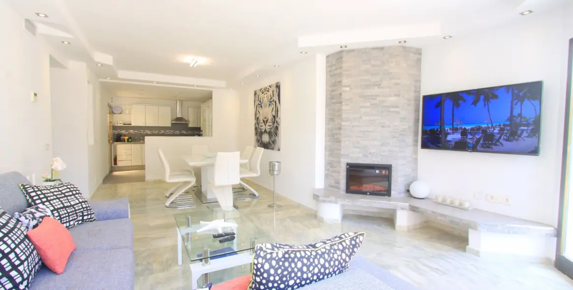 Venta de ático en Elviria 30