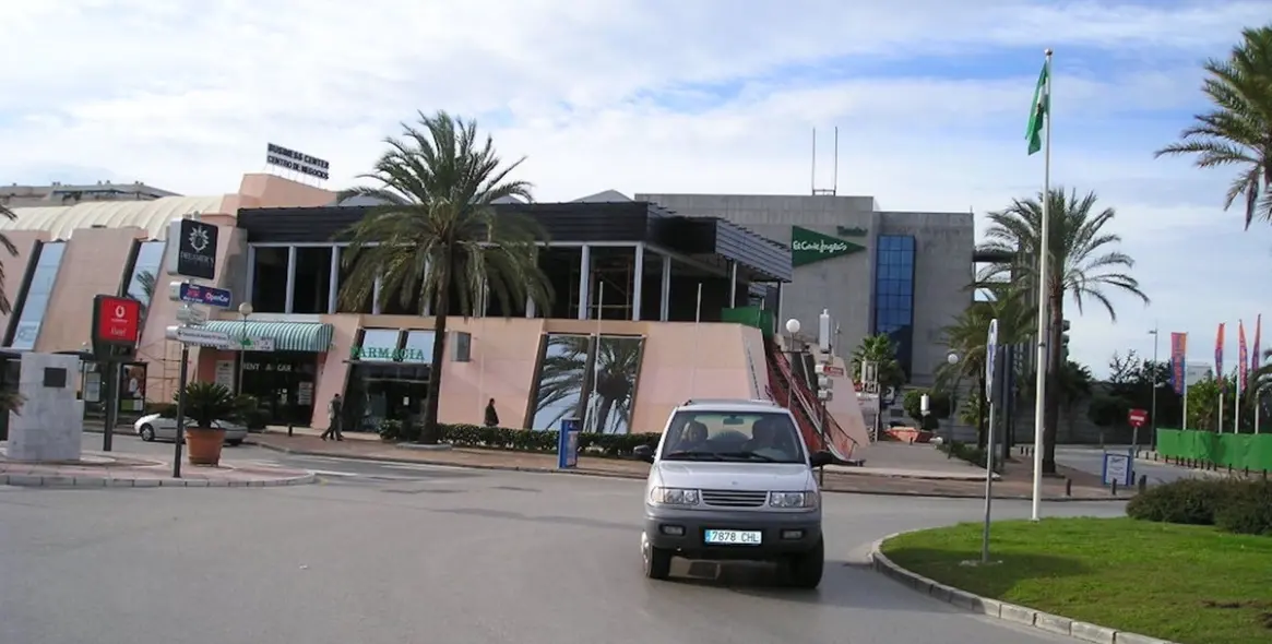 Long-term rent of office in Puerto Banús 2