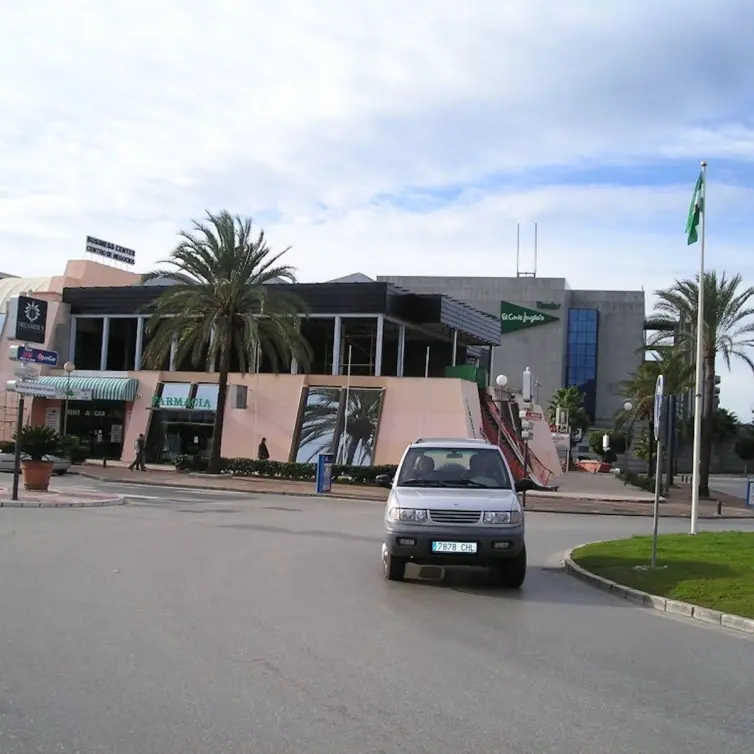 Long-term rent of office in Puerto Banús