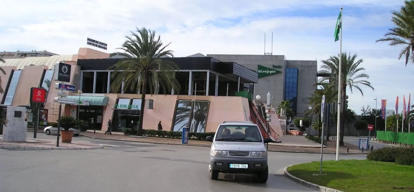 Long-term rent of office in Puerto Banús 1