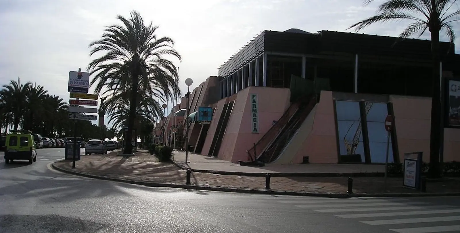 Long-term rent of office in Puerto Banús 3