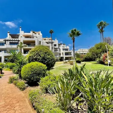 Sale of ground floor apartment in Estepona