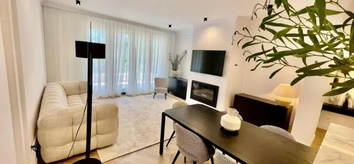 Sale of ground floor apartment in Estepona 2