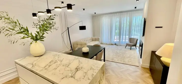 Sale of ground floor apartment in Estepona 3