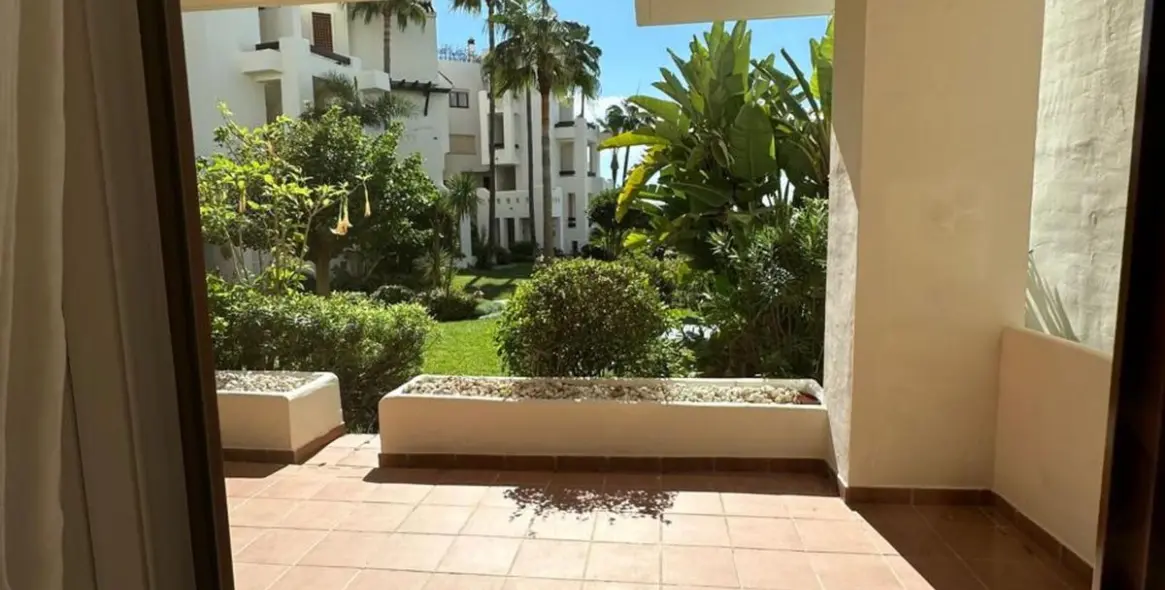 Продажа апартаментов на первом этаже в Estepona 41