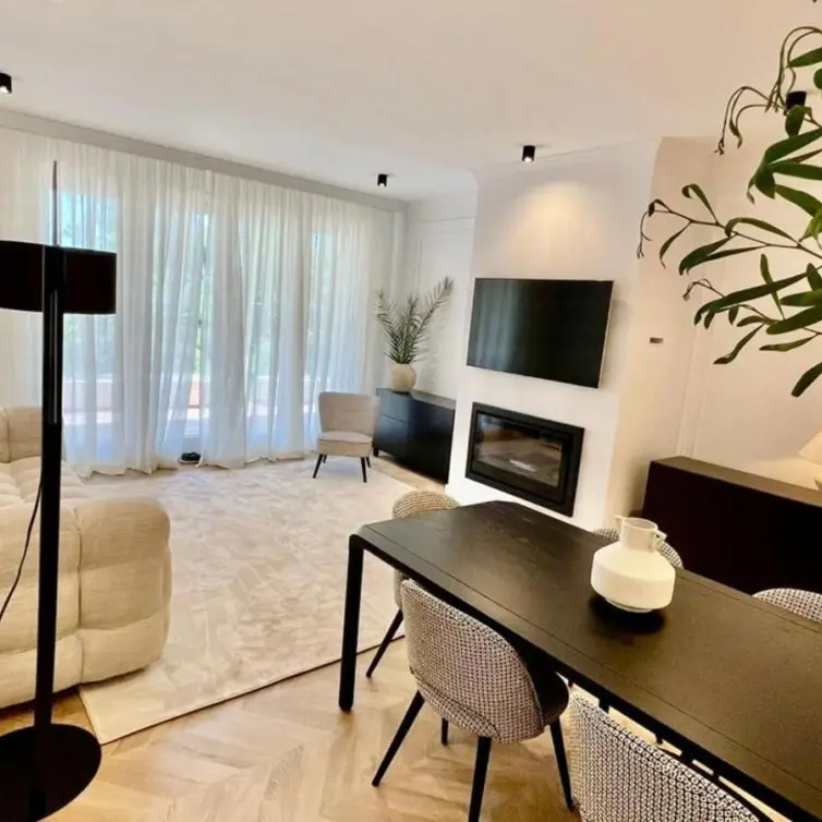 Продажа апартаментов на первом этаже в Estepona