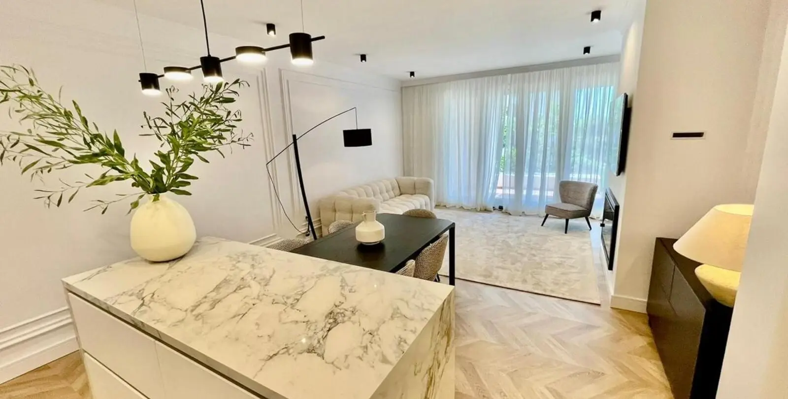 Venta de apartamento en planta baja en Estepona 4