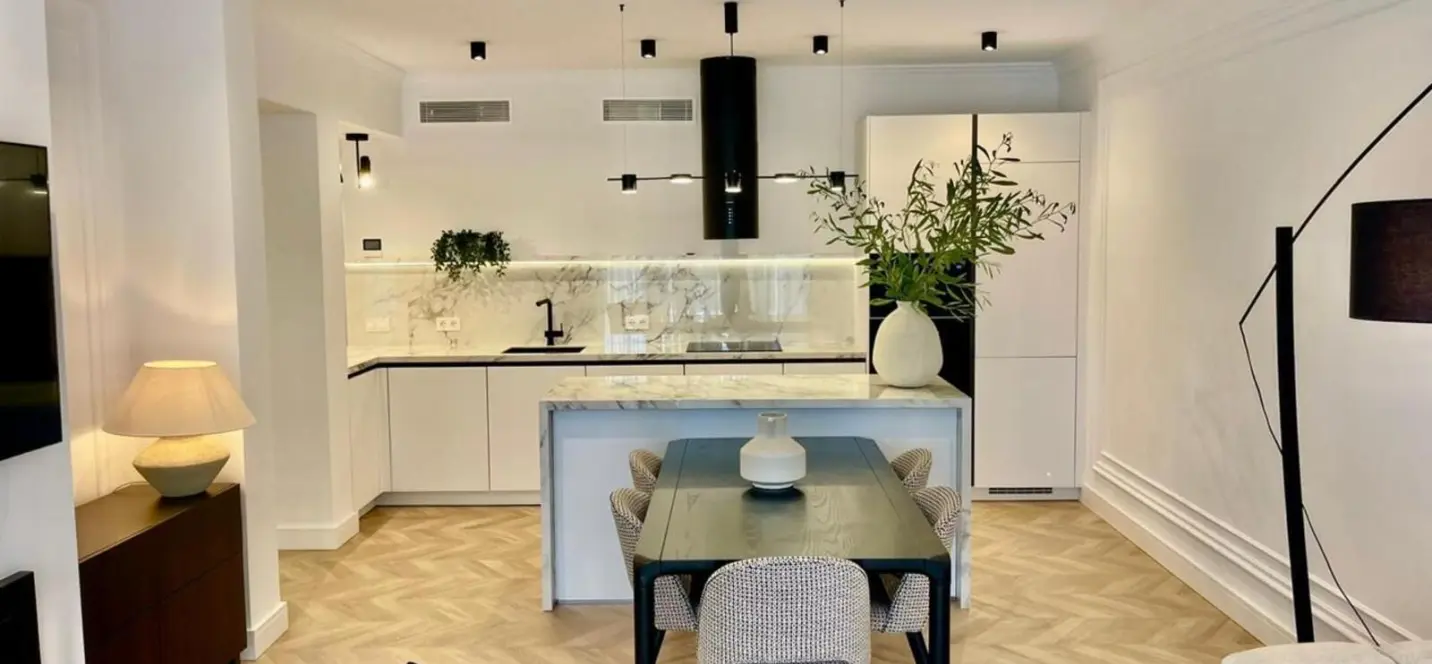 Продажа апартаментов на первом этаже в Estepona 4