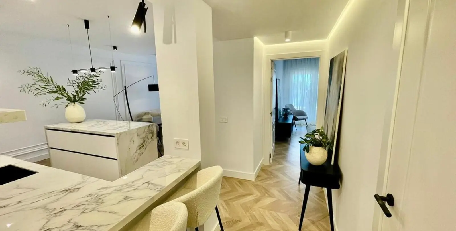 Venta de apartamento en planta baja en Estepona 6