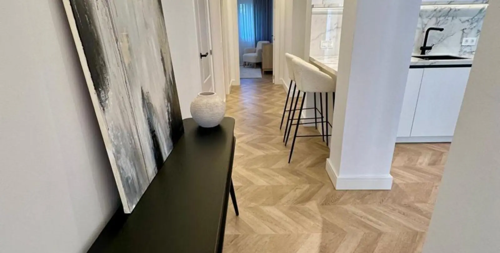 Venta de apartamento en planta baja en Estepona 19