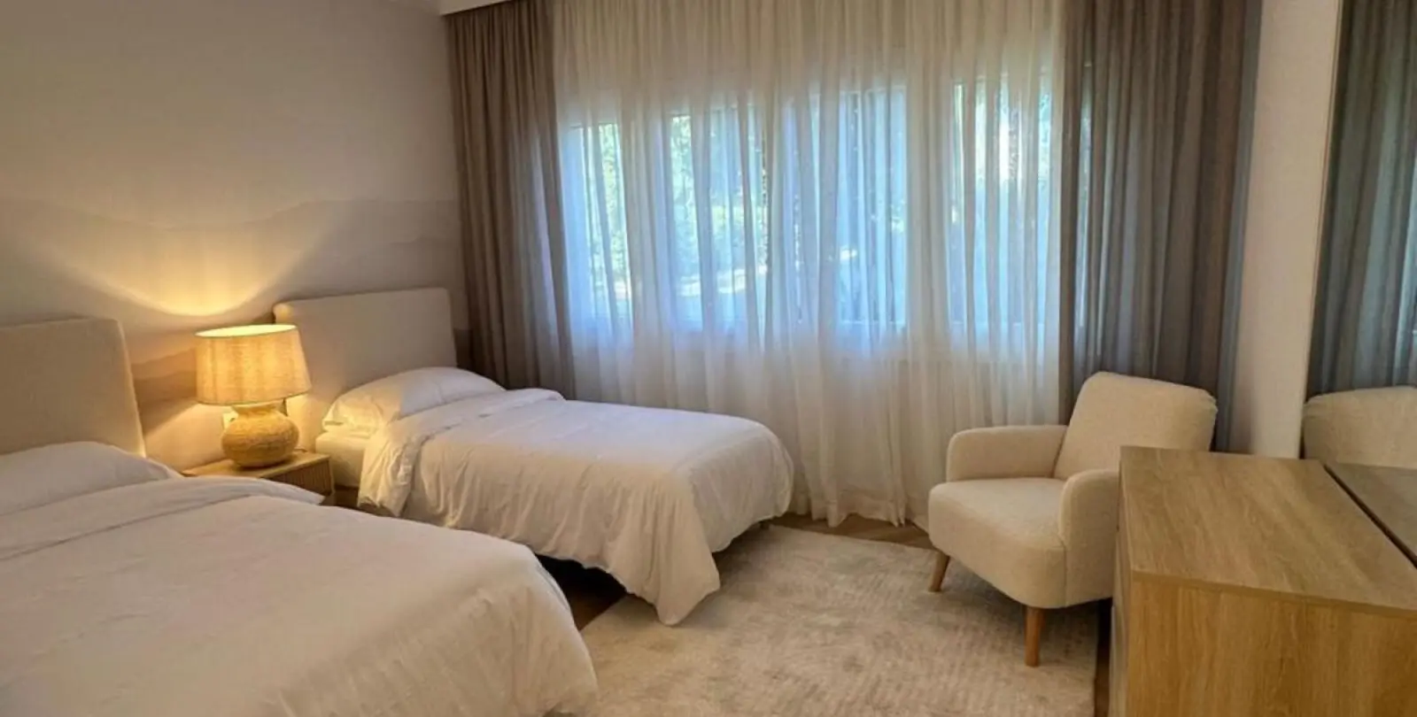 Venta de apartamento en planta baja en Estepona 25