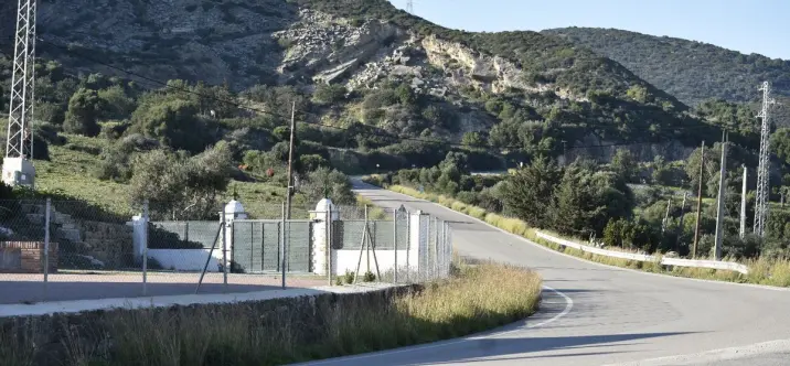 Venta de parcela residencial en Casares 1