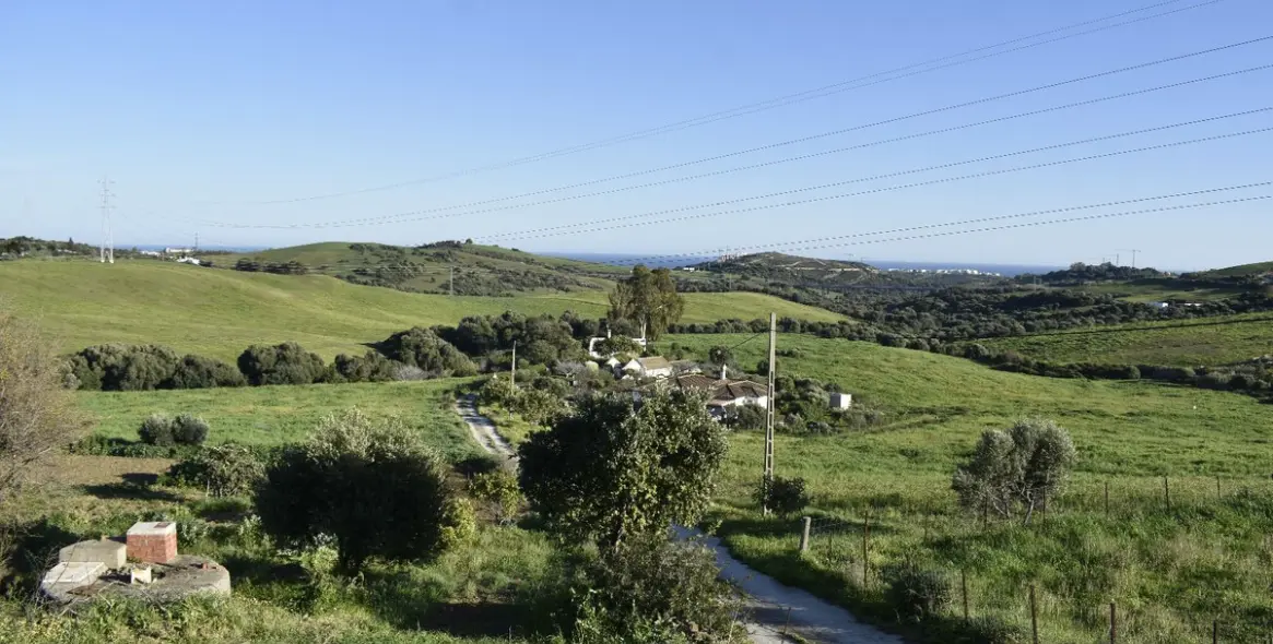 Sale of residential plot in Casares 23