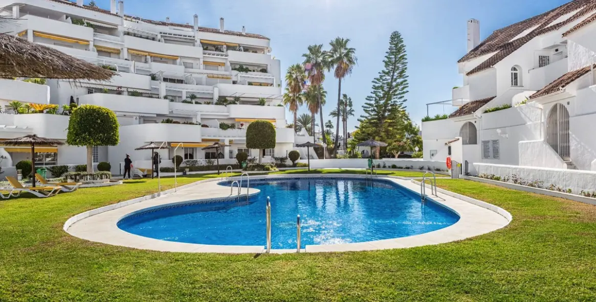 Sale of penthouse duplex in Marbella 18