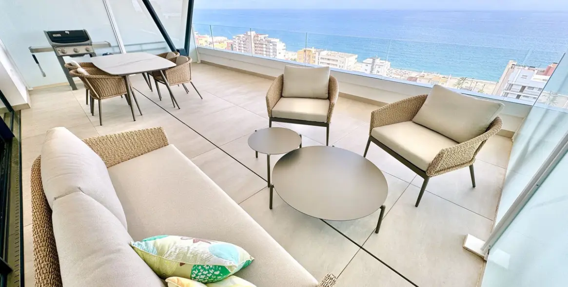 Sale of penthouse in Fuengirola 1