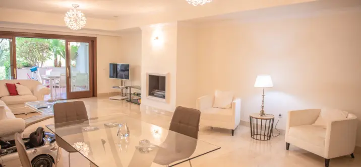 Апартаменты на первом этаже R3882148 1