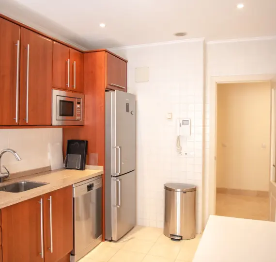 Апартаменты на первом этаже R3882148