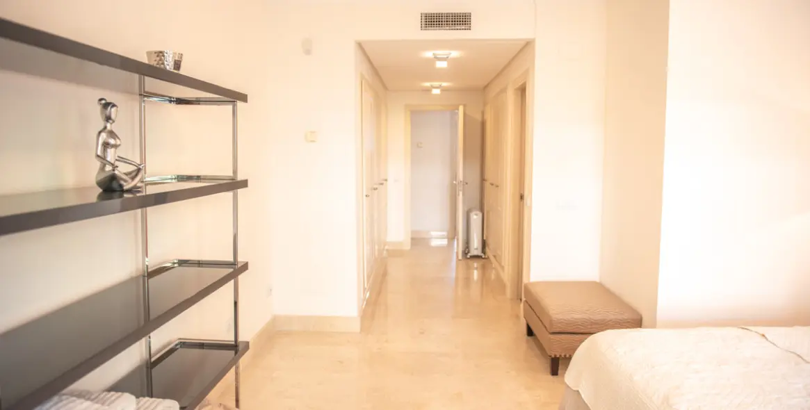 Долгосрочная аренда апартаментов на первом этаже в Marbella (район Marbella) 8