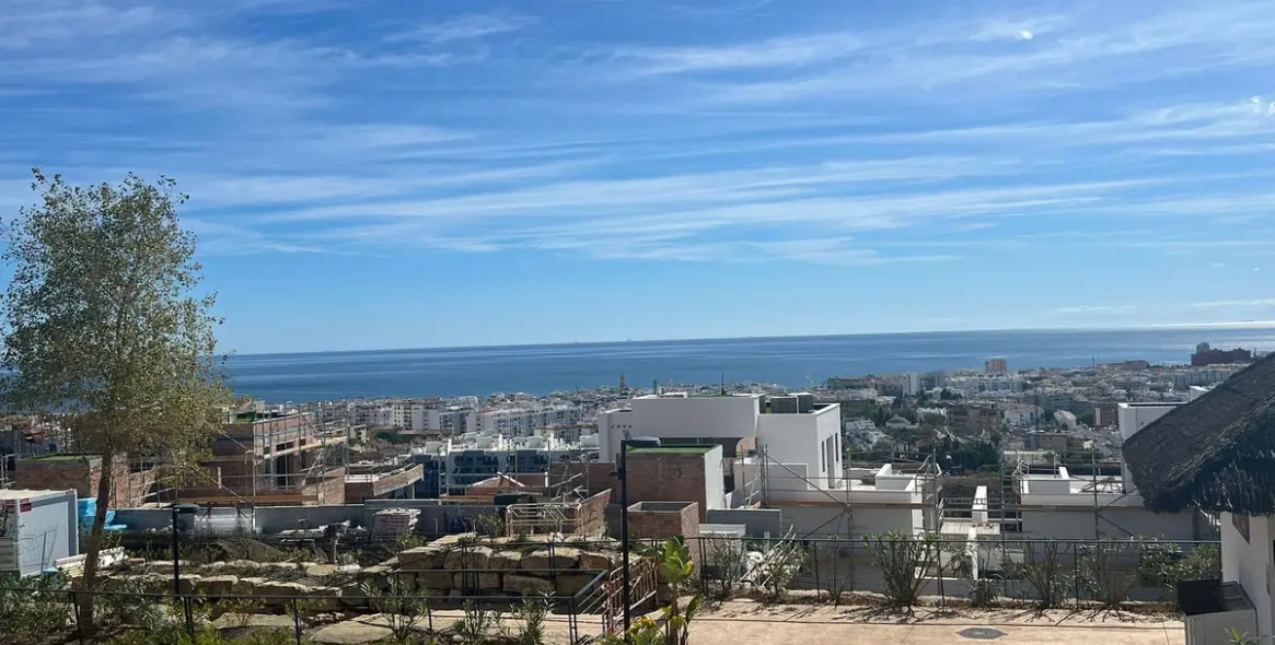 Venta de apartamento en planta baja en Estepona 2