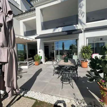Venta de apartamento en planta baja en Estepona