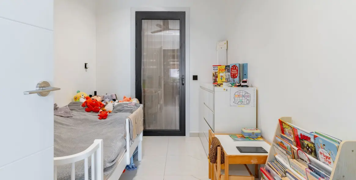 Venta de apartamento en planta baja en Estepona 23