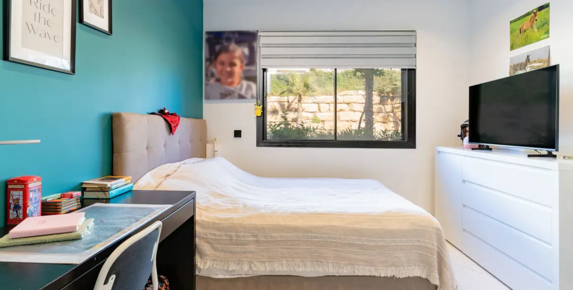 Venta de apartamento en planta baja en Estepona 25