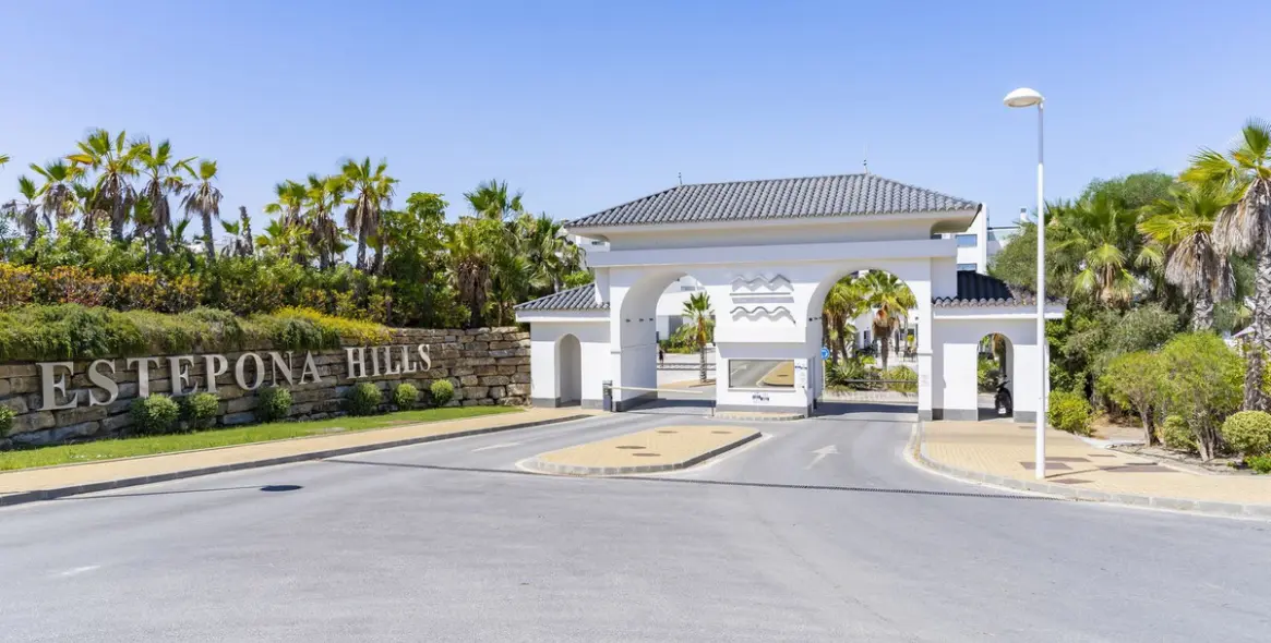 Venta de apartamento en planta baja en Estepona 41