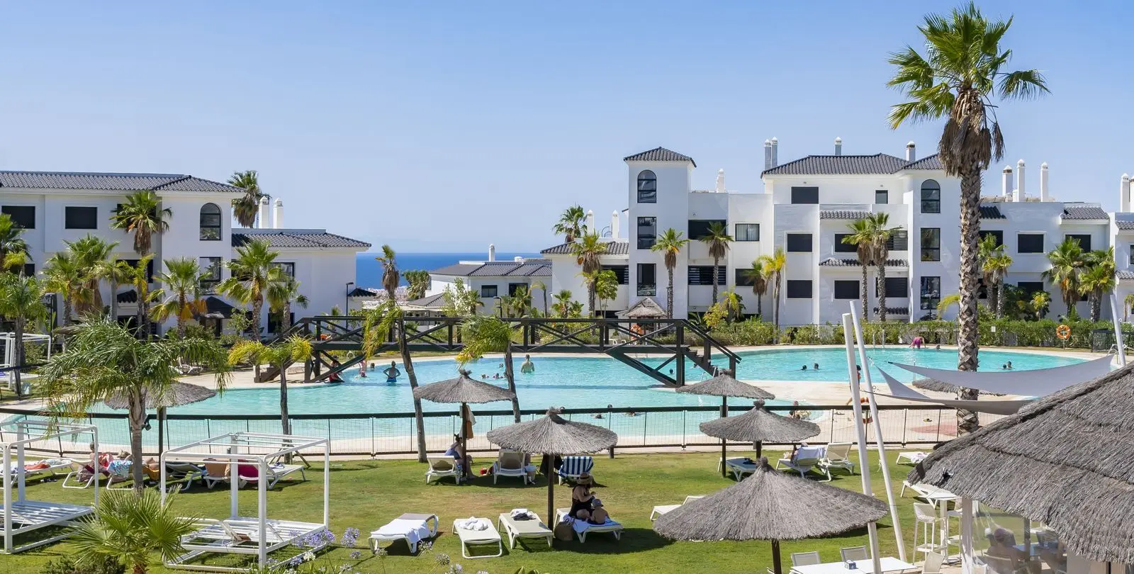 Продажа апартаментов на первом этаже в Estepona 36