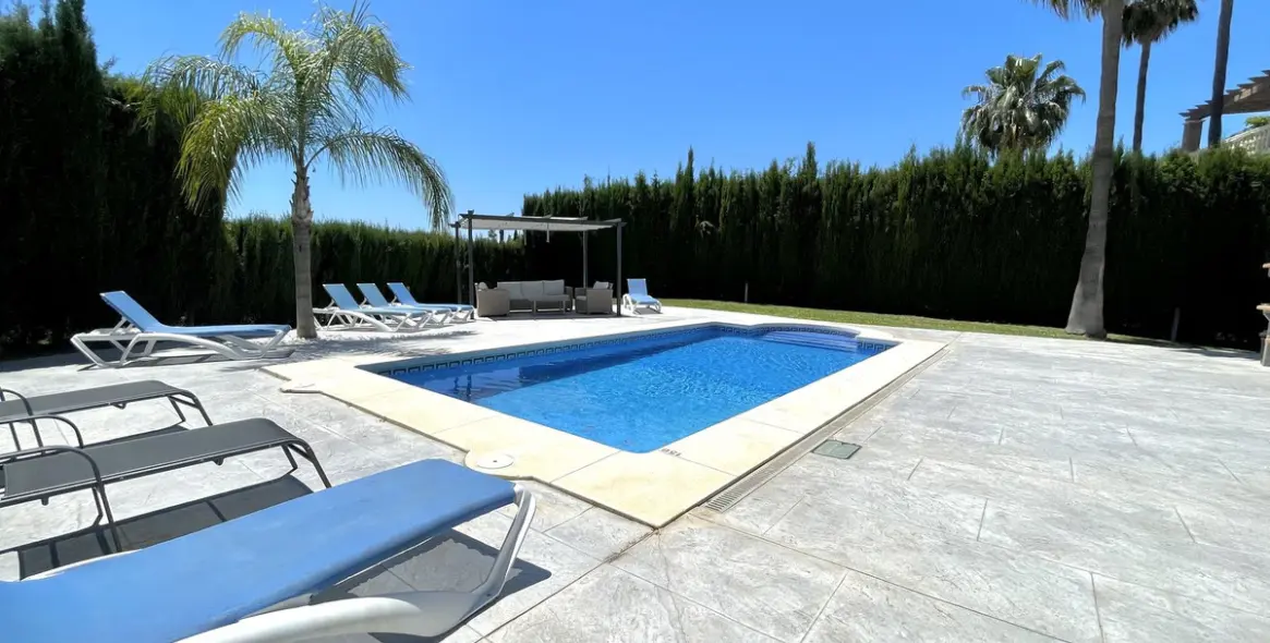 Продажа  отдельно стоящей виллы в Mijas Golf 3