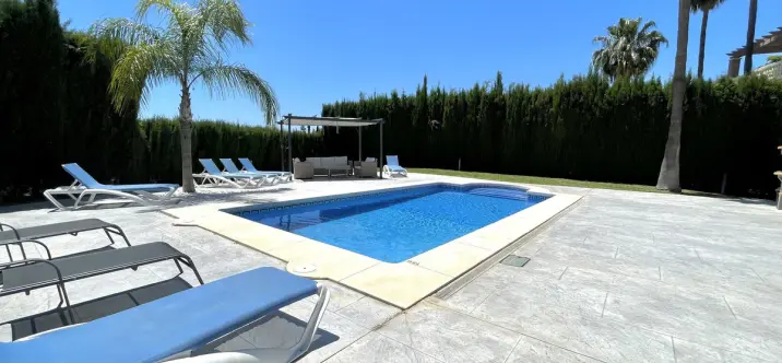 Sale of detached villa in Mijas Golf 2