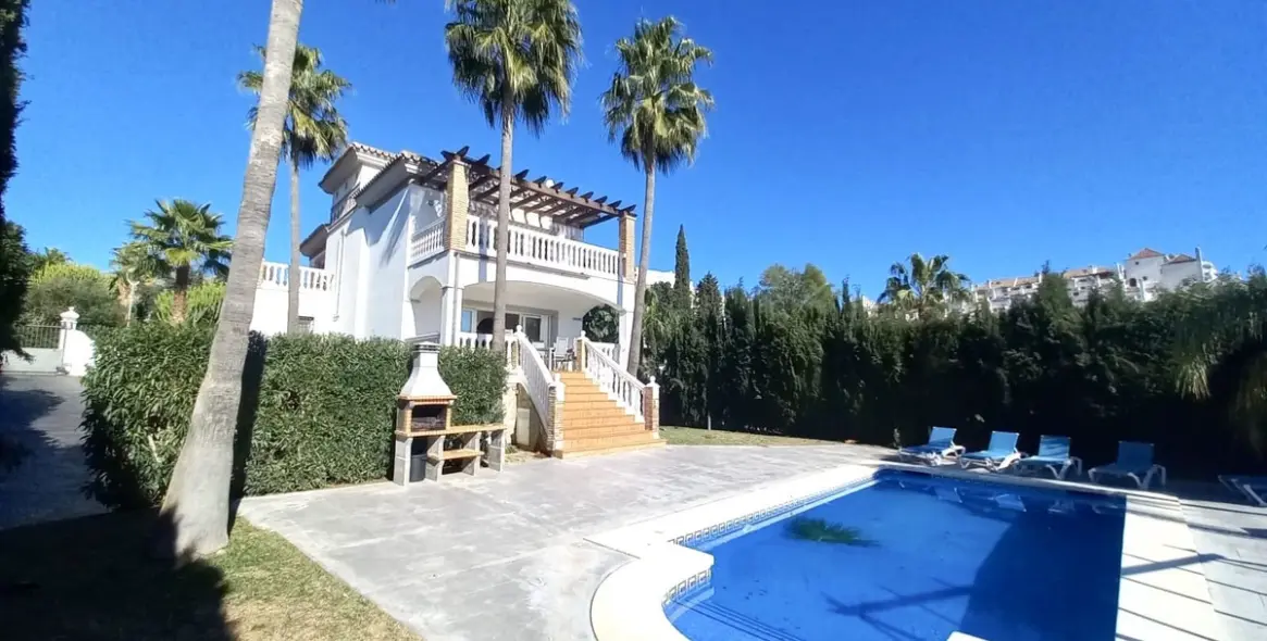 Продажа  отдельно стоящей виллы в Mijas Golf 4