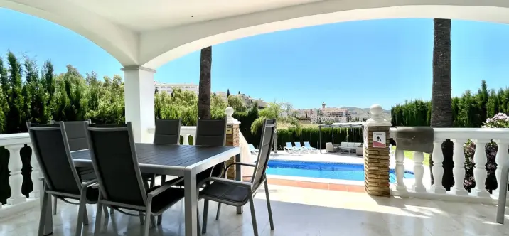 Sale of detached villa in Mijas Golf 4