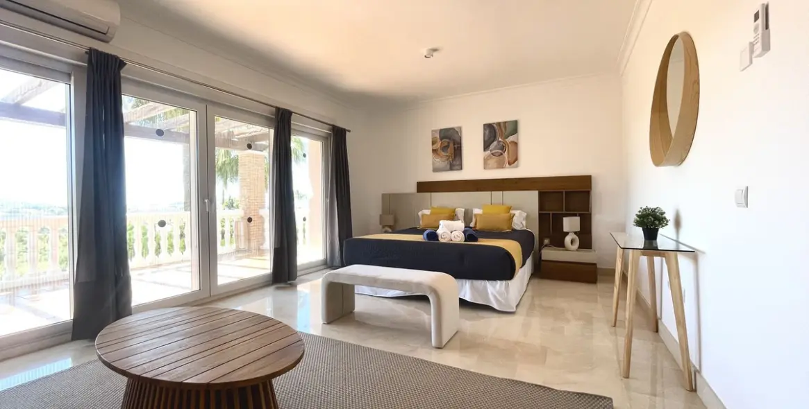 Продажа  отдельно стоящей виллы в Mijas Golf 6