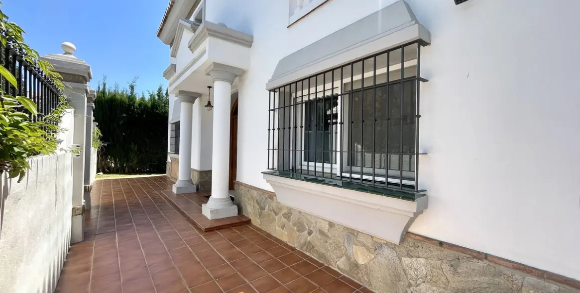 Продажа  отдельно стоящей виллы в Mijas Golf 12