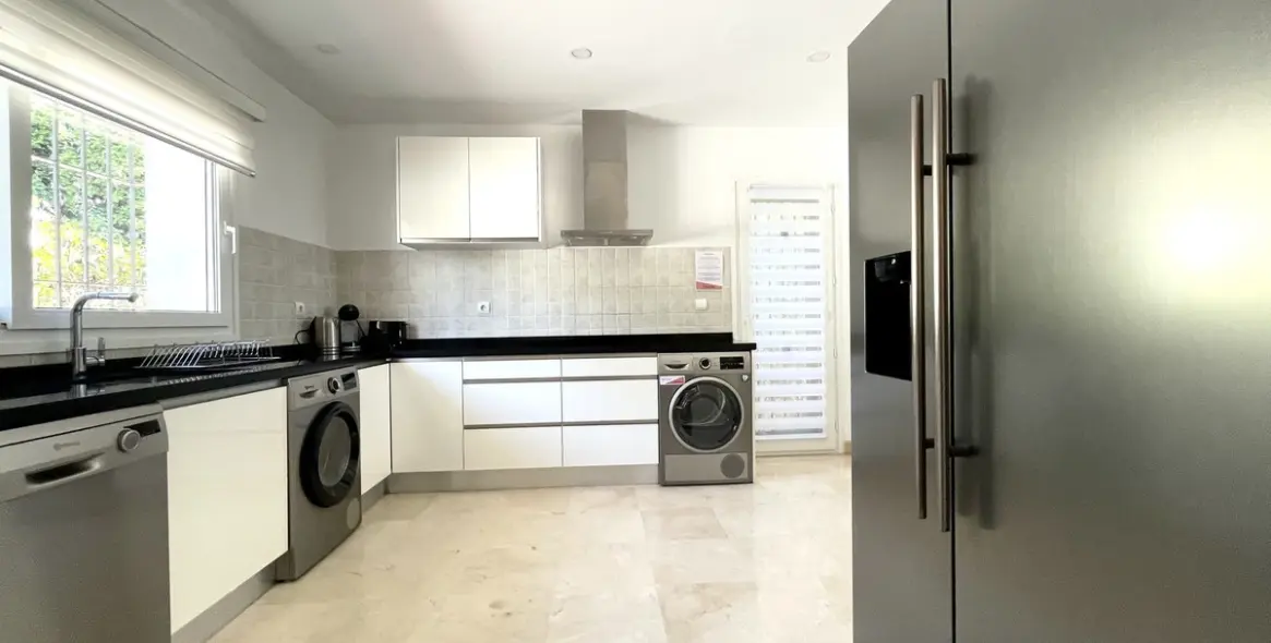 Продажа  отдельно стоящей виллы в Mijas Golf 19