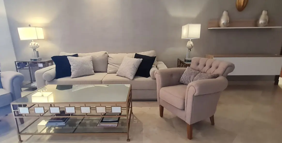 Sale of middle floor apartment in Estepona 15