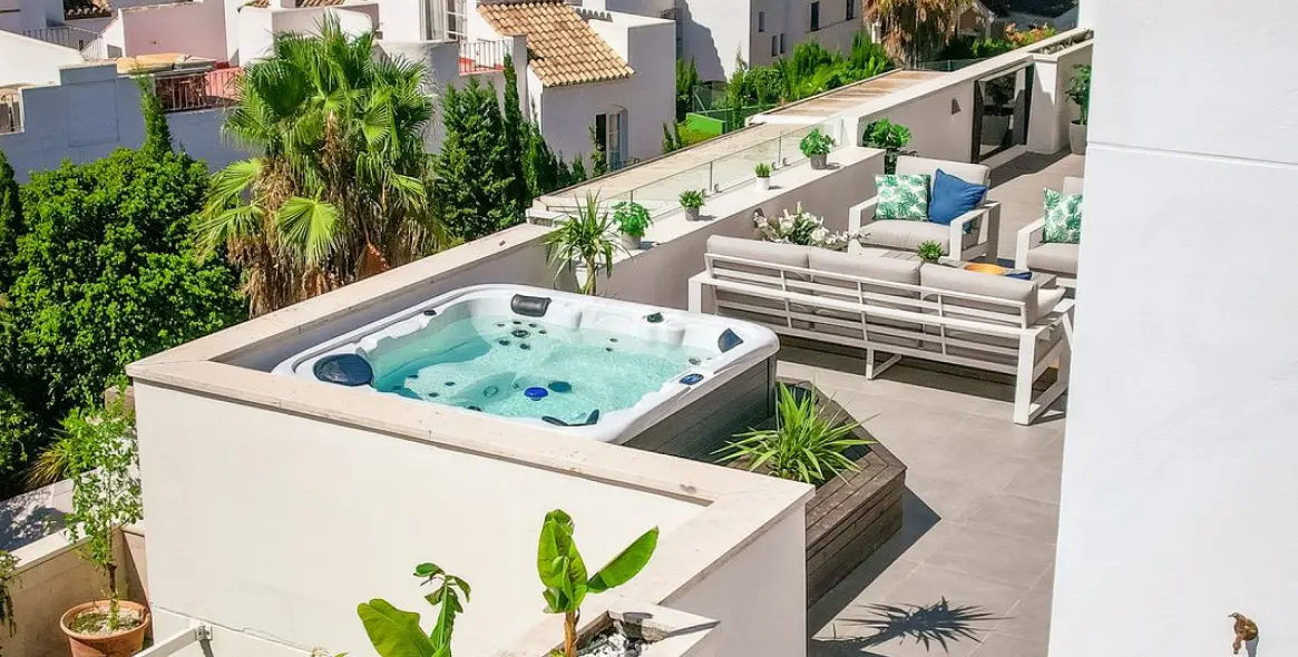 Sale of penthouse in Puerto Banús 22