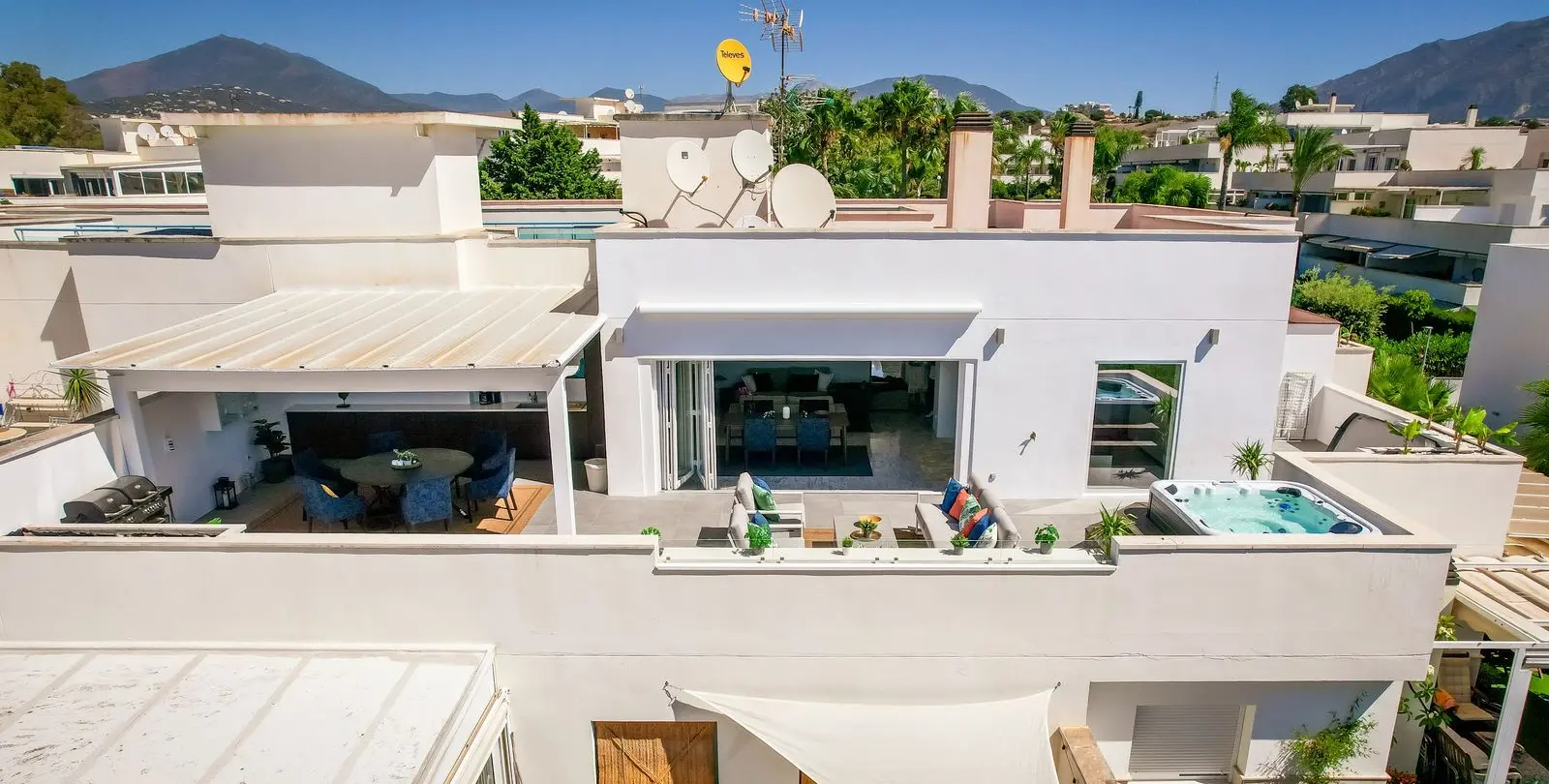 Sale of penthouse in Puerto Banús 18