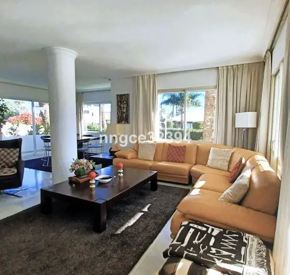 Sale of ground floor apartment in San Pedro de Alcántara