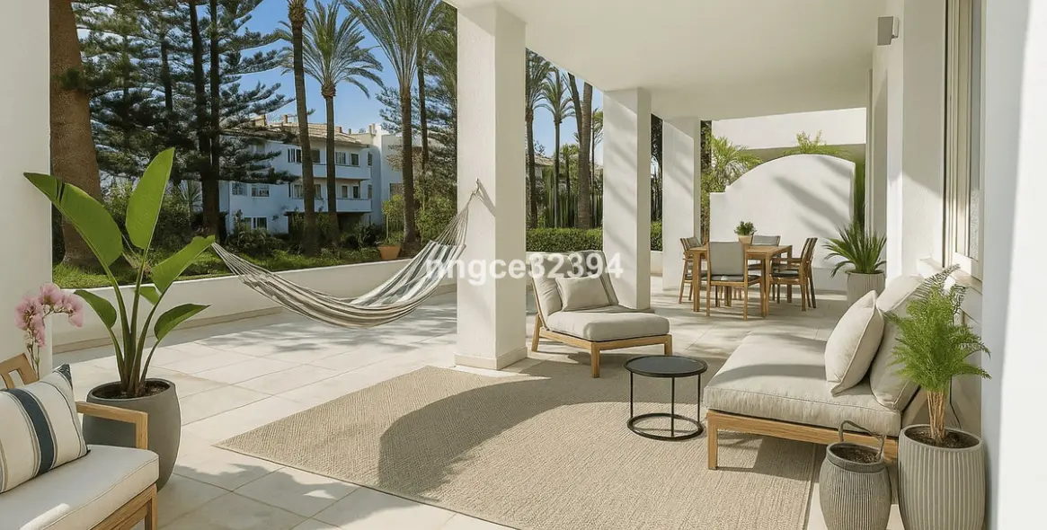 Venta de apartamento en planta baja en San Pedro de Alcántara 6