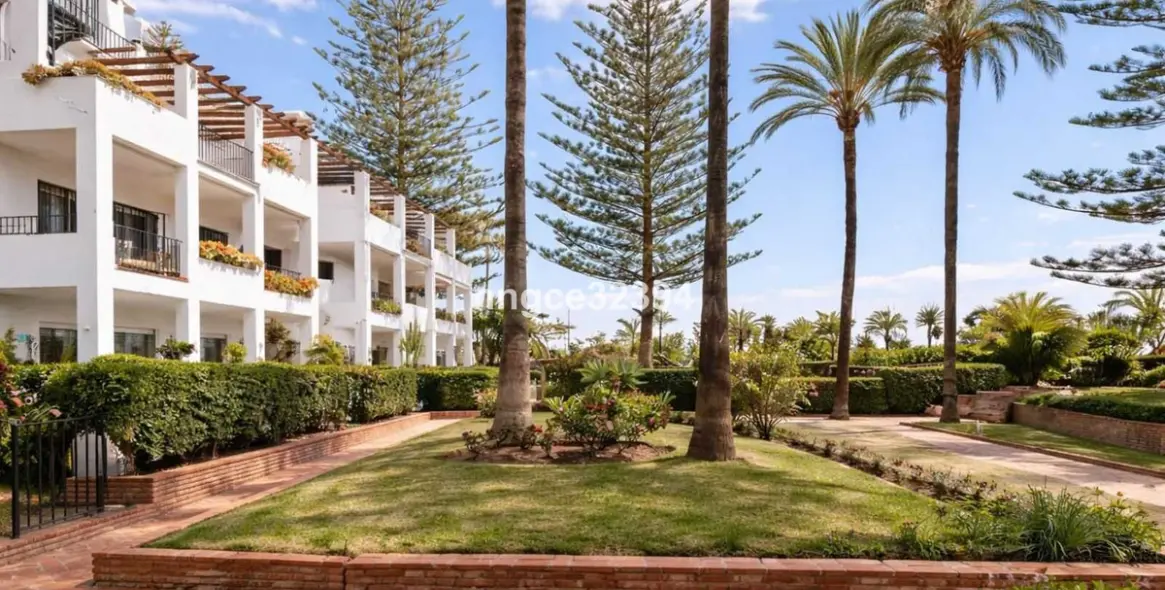 Продажа апартаментов на первом этаже в San Pedro de Alcántara 33