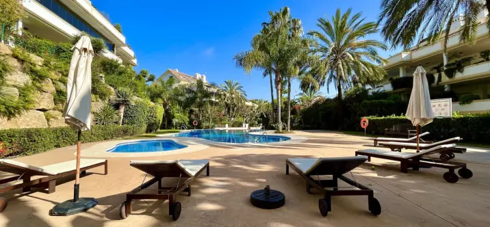 Sale of ground floor apartment in The Golden Mile 0