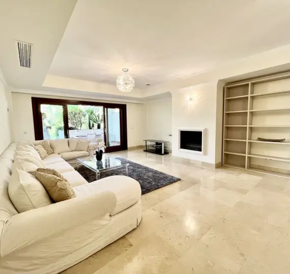 Sale of ground floor apartment in The Golden Mile