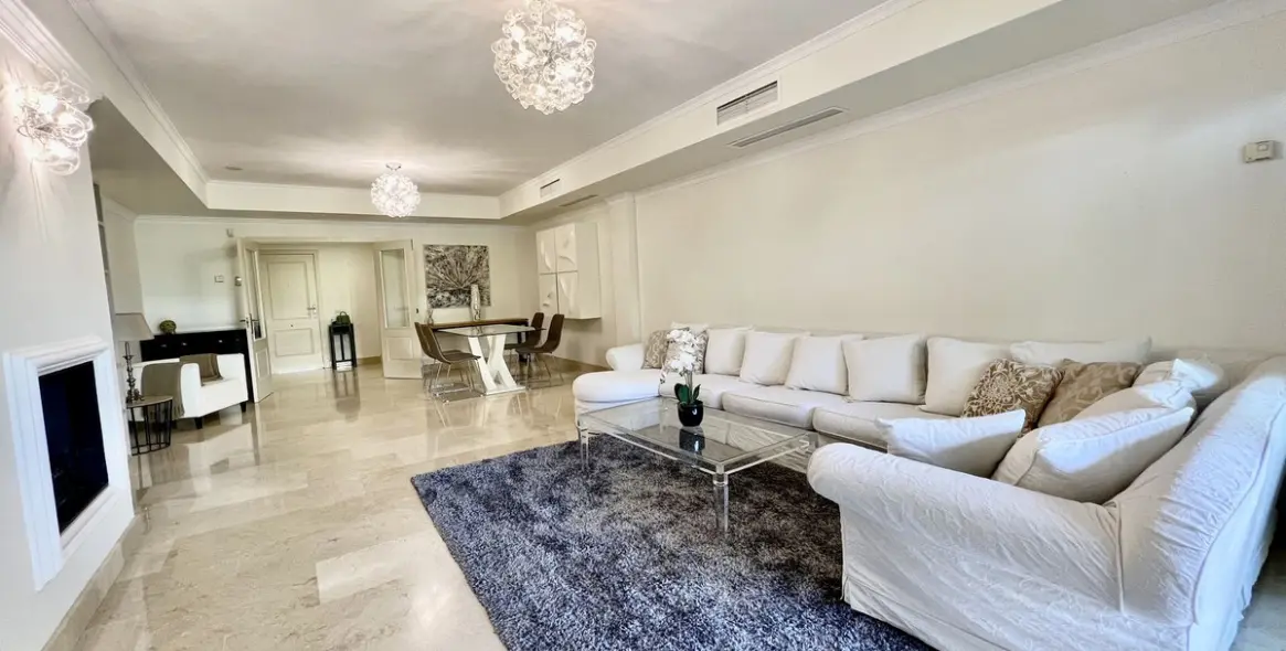 Sale of ground floor apartment in The Golden Mile 5