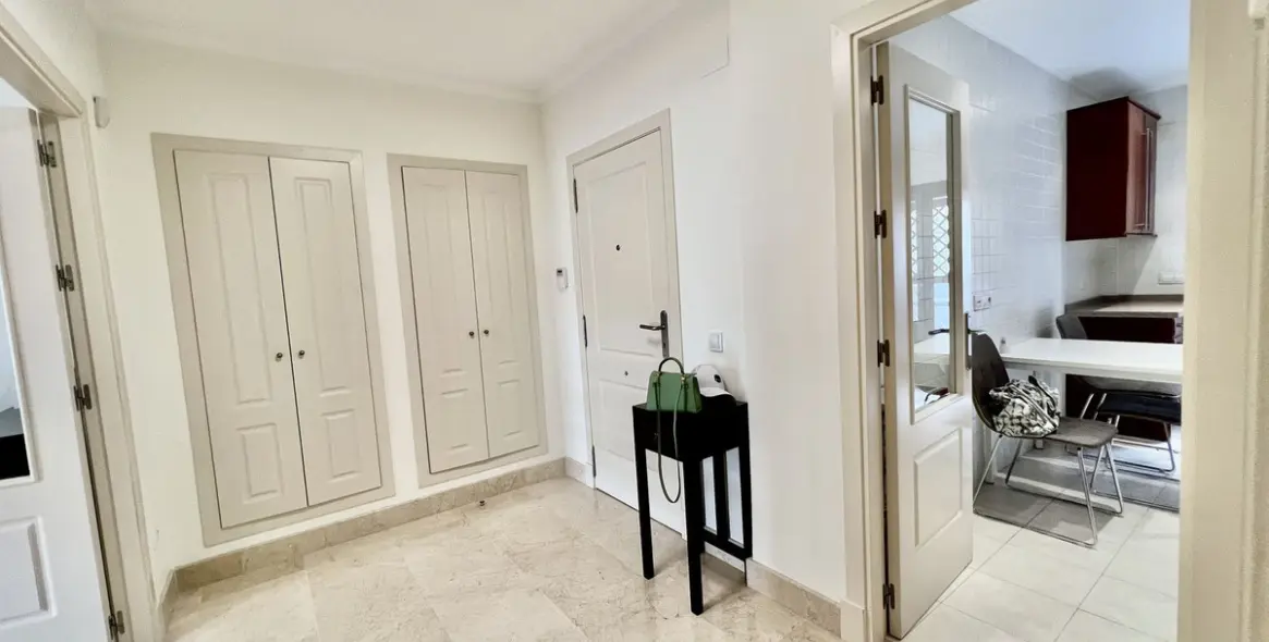 Sale of ground floor apartment in The Golden Mile 11