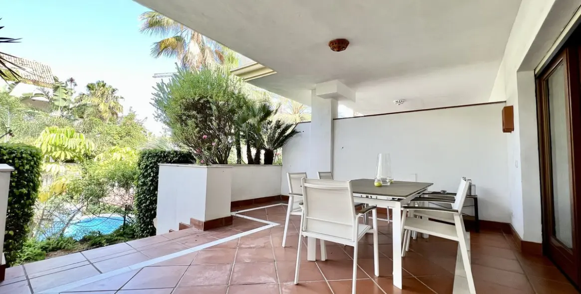 Sale of ground floor apartment in The Golden Mile 14