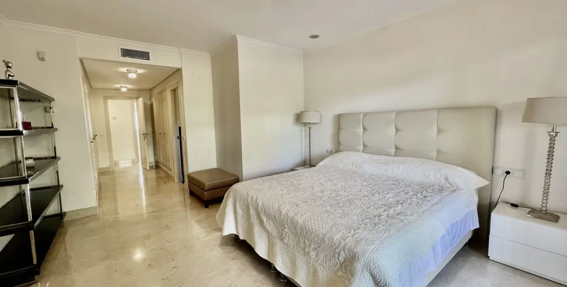 Sale of ground floor apartment in The Golden Mile 17